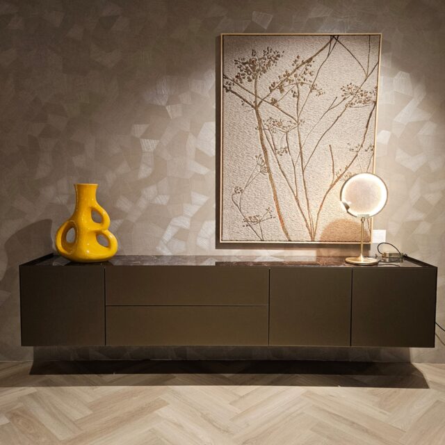 Spectral Side Dressoir